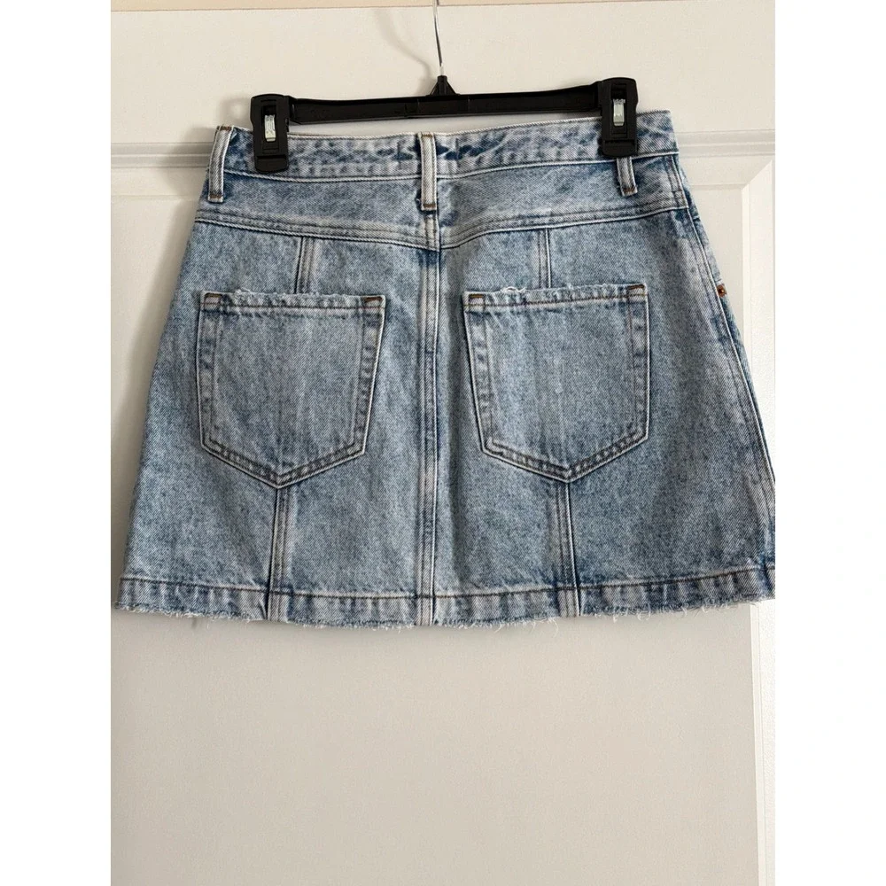 Abercrombie & Fitch Light Wash Denim Button Front Mini Skirt Size 4